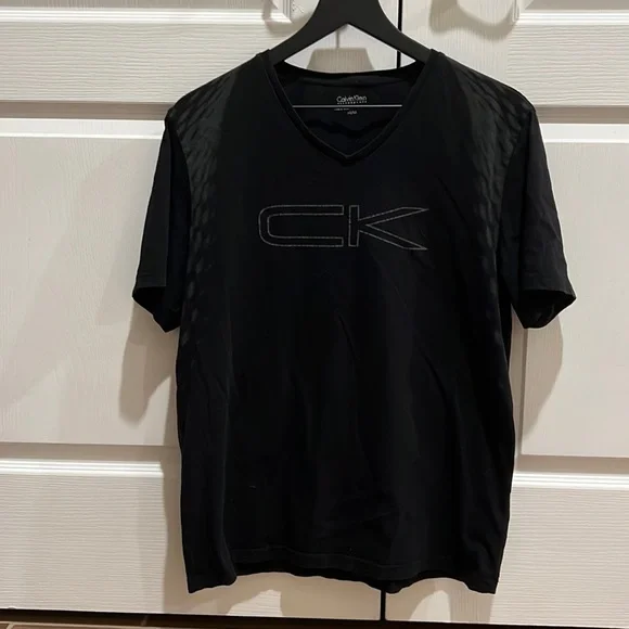 Men’s Calvin Klein T-shirt szM. Black and grey. Short sleeves. EUC; barely worn - Picture 2 of 8